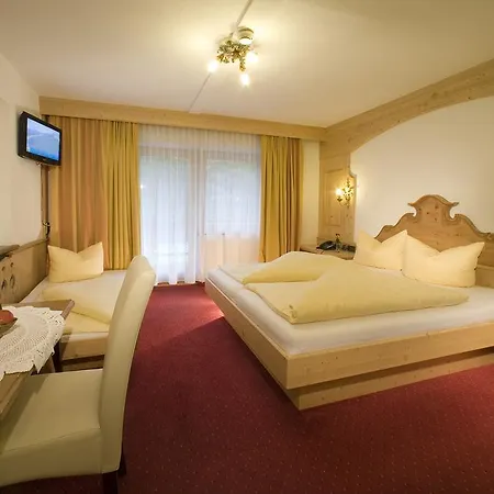 Alpenhotel Tirolerhof 4* ゲルロス