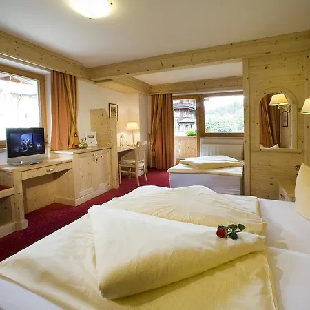 ホテル Alpenhotel Tirolerhof 4*