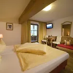 Hotell Alpenhotel Tirolerhof 4*